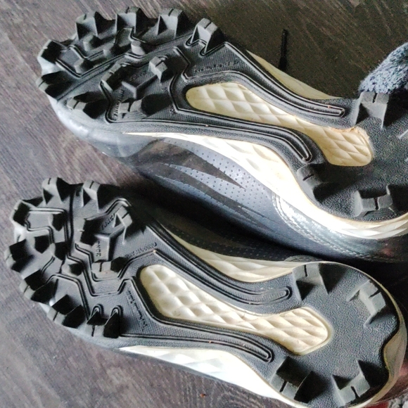 Size 7 soccer shoes - Picture 6 of 6